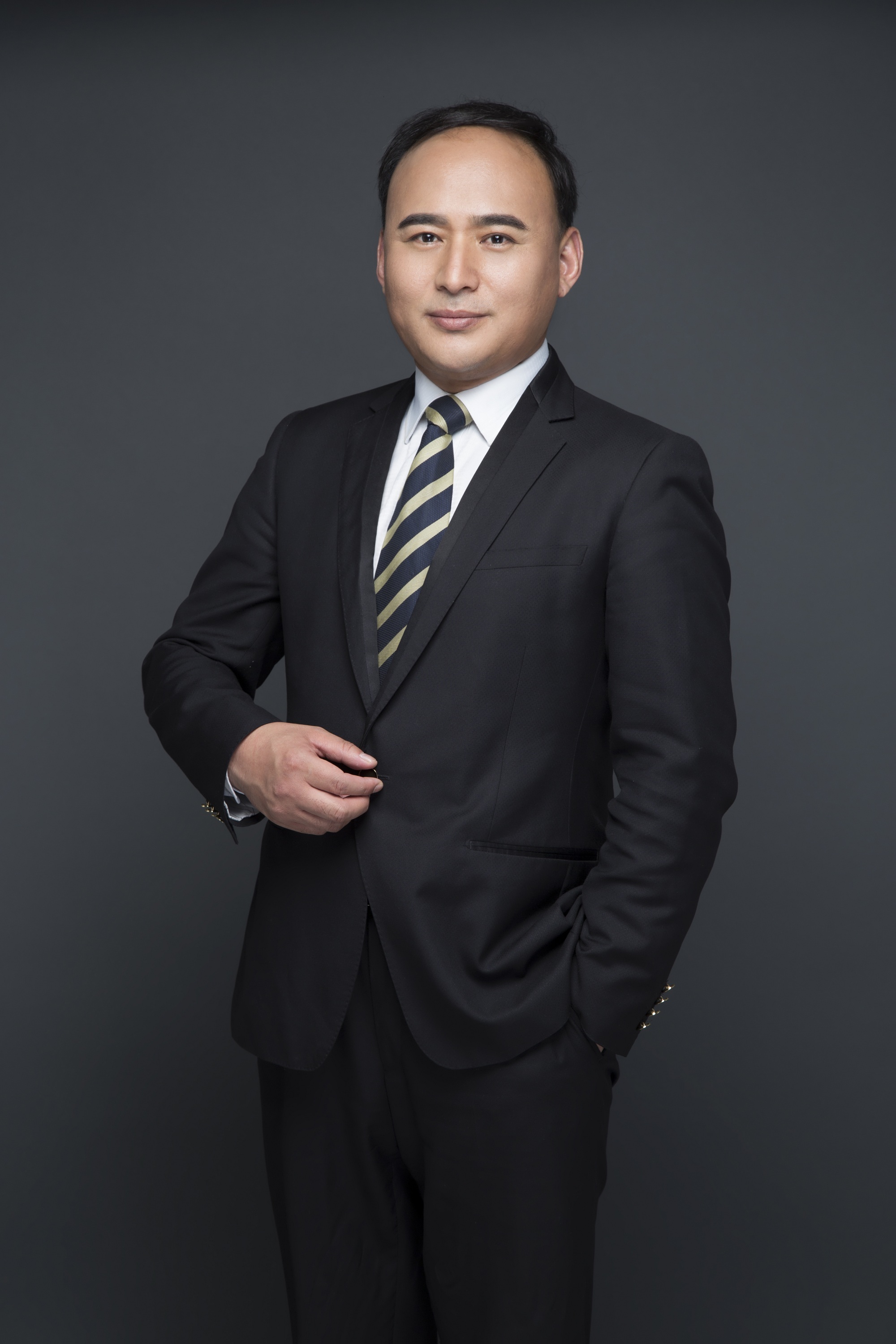 冯雅筑 品牌视觉系统总监